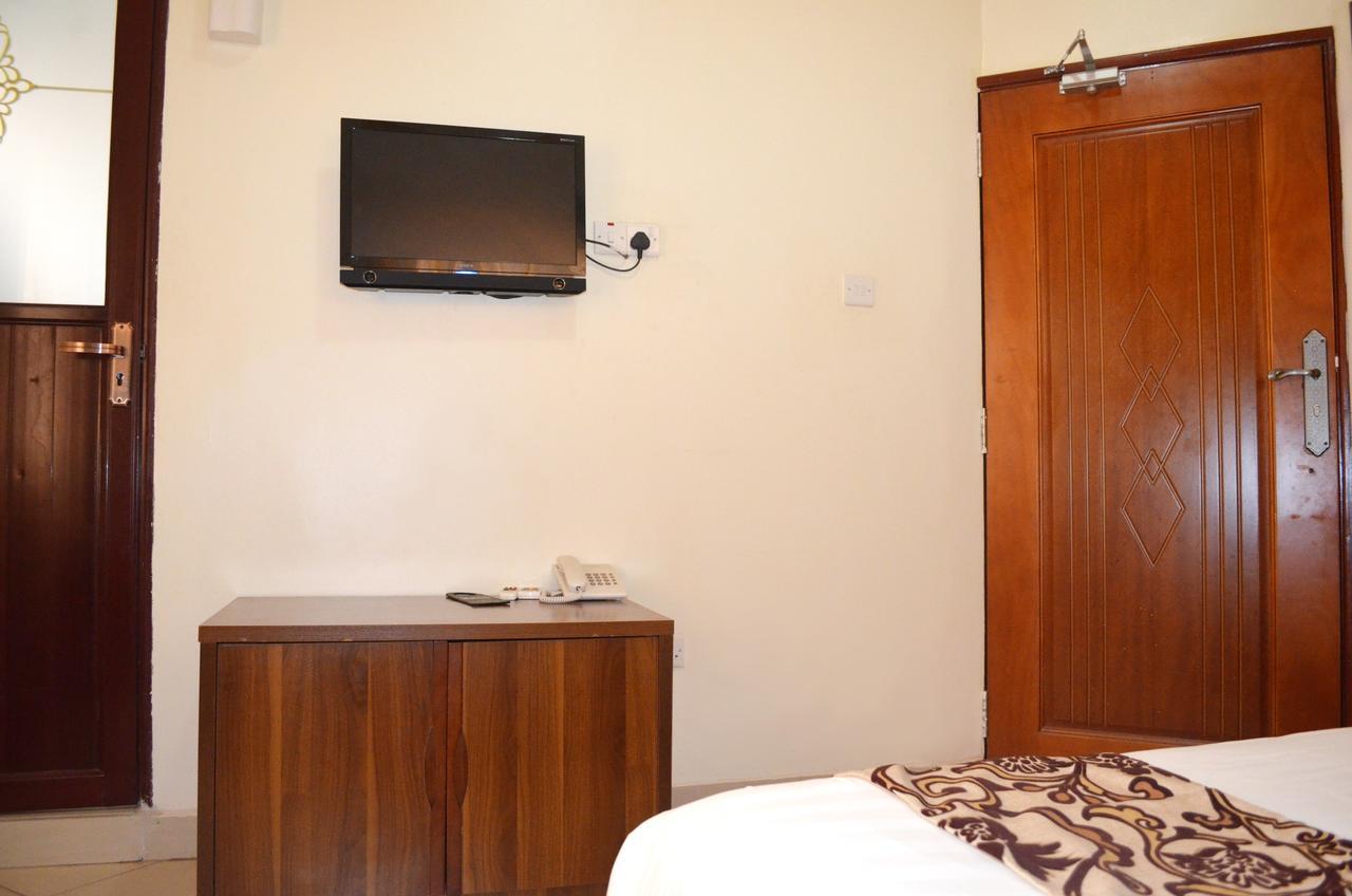 Mt. Zion Hotel Annex Кампала Екстер'єр фото