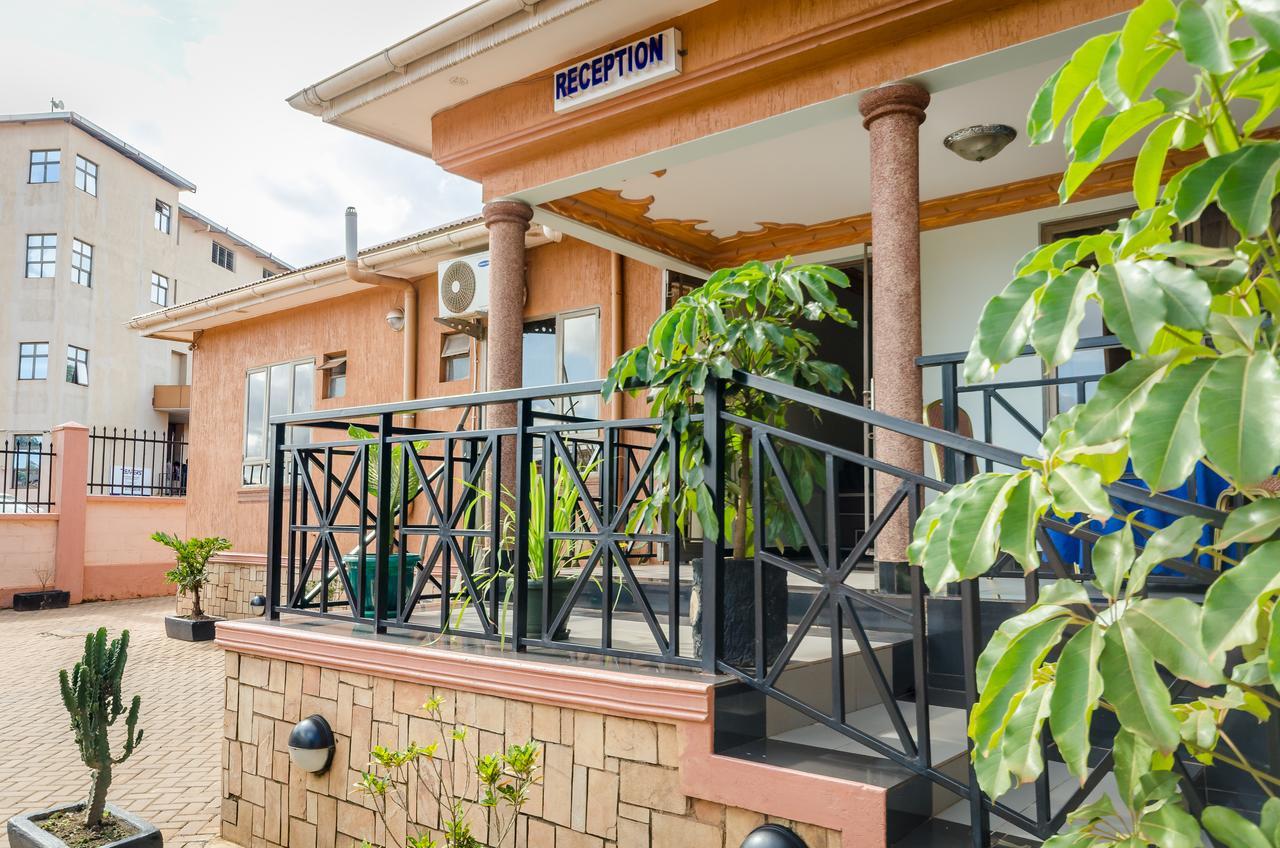 Mt. Zion Hotel Annex Кампала Екстер'єр фото